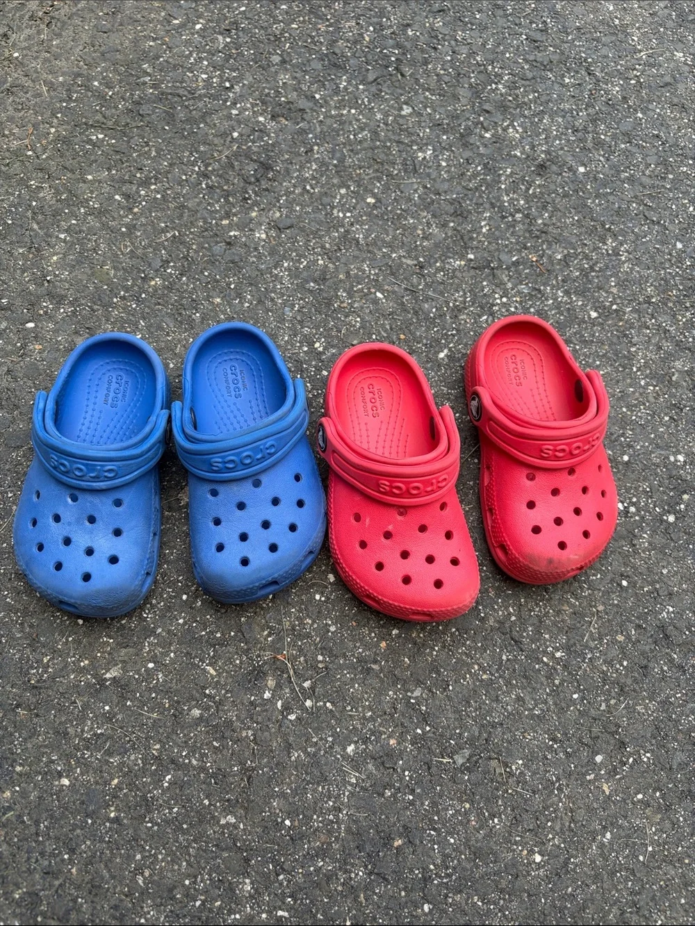 CROCS Kids Classic Clogs in Blue and Red